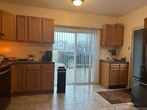 520 Auburn Rd, Rochester MI 48307-5302 exterior