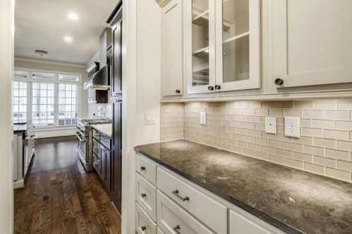 654 Kimberly Ln, Atlanta GA 30306-2224 exterior