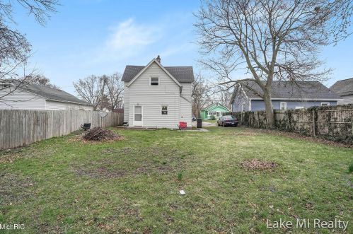 2427 Woodward Ave, Wyoming MI exterior