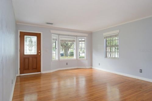 633 Marmora Ave, Tampa FL  33606-4018 exterior