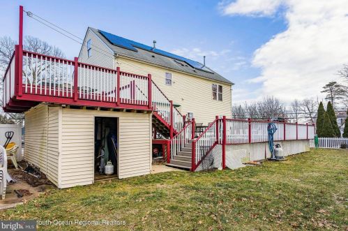 4 Vine St, Berkeley Township NJ 08721-2420 exterior