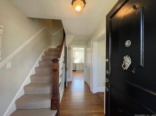 19 Hassake Rd, Old Greenwich CT  06870-1329 exterior