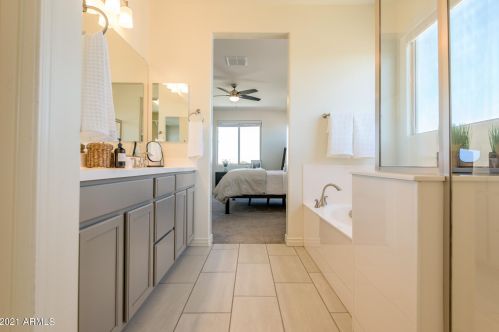 31314 1 Pl, Phoenix AZ 85022-2316 exterior