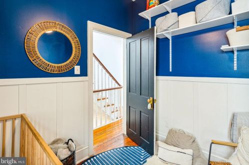 240 Fairmount Ave, Philadelphia PA  19123-2928 exterior