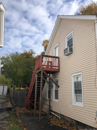 26 Jefferson St, Norwalk CT 06851-4606 exterior