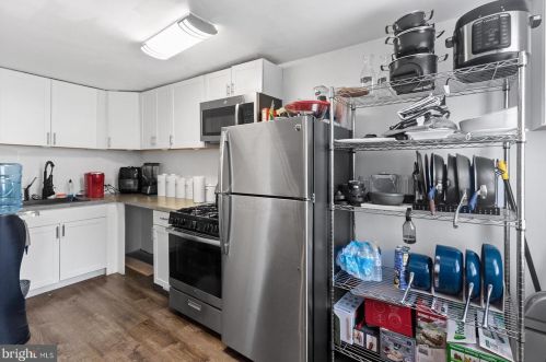 134 Weymouth Rd, Darby PA 19023-1424 exterior