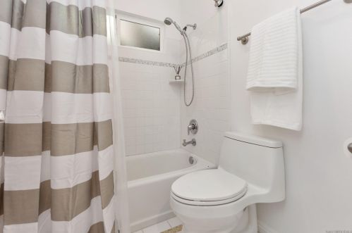 1006 Cassidy St, Oceanside CA 92054-6031 exterior