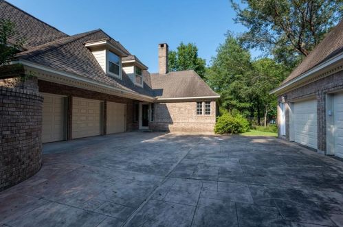 2 Kings Riv Ct, Humble TX 77346-1475 exterior