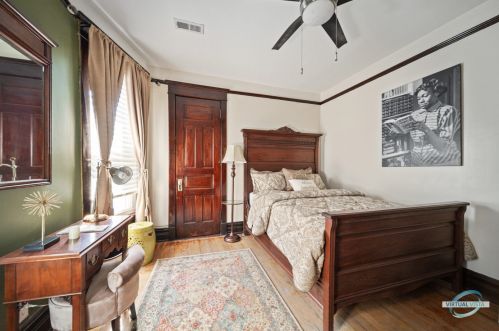 1529 Marquette Rd, Chicago IL 60637-4318 exterior