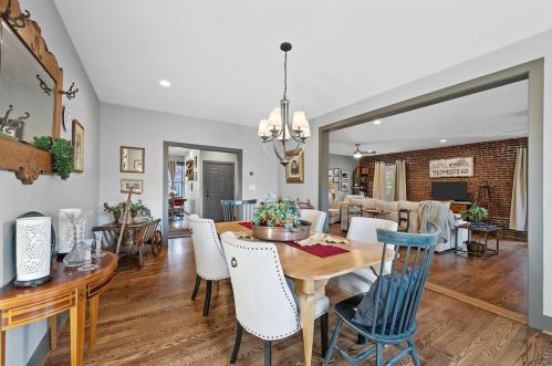 36 Portland Pl, Saint Louis MO 63108-1242 exterior