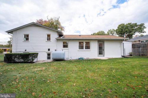 8705 Old Mount Vernon Rd, Alexandria VA  22309-2013 exterior