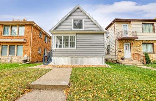 1013 61st St, Milwaukee, WI 53214-3204