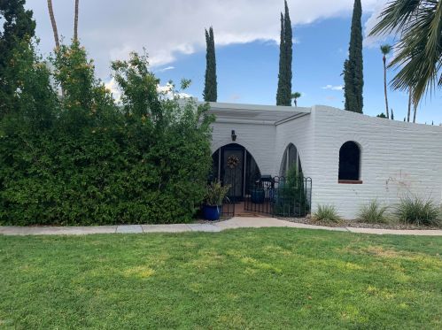 640 Roller Coaster Rd, Tucson, AZ 85704-3835