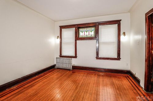 239 Hamilton St, New Brunswick NJ 08901-2205 exterior