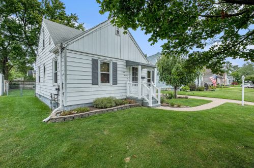 901 Cricklewood St, Wyoming MI exterior