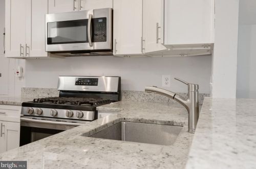 2254 Mt Vw Pl, Washington DC 20020-5219 exterior