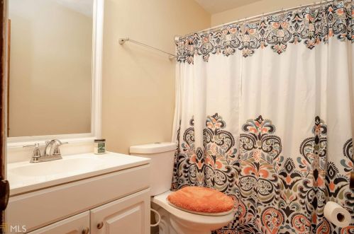 5962 Wellborn Trl, Lithonia GA 30058-8304 exterior