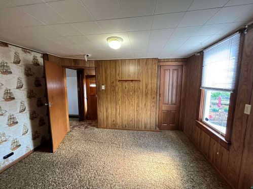 2414 2nd St, Duluth MN 55802-2013 exterior