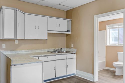 2131 Harrison Ave, Meskegon MI 49441-1490 exterior