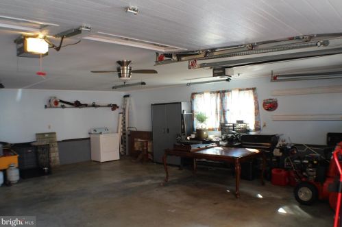 1037 Bollinger Rd, Littlestown PA 17340-9602 exterior