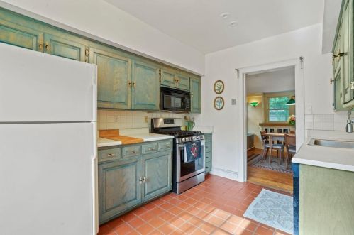 2414 Jarvis St, Milwaukee WI  53211-2128 exterior