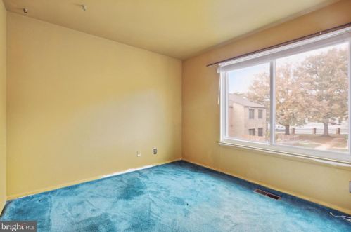 3110 Apple Rd, Washington DC 20018-1605 exterior