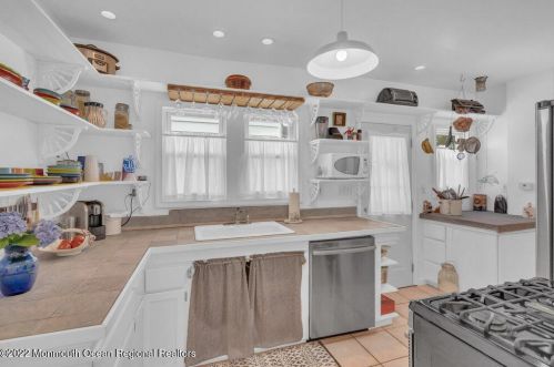 322 Ave, Belmar NJ 07719-2518 exterior