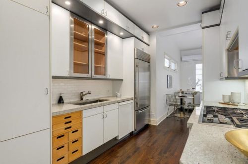 1949 Lincoln Ave, Chicago IL 60614-5404 exterior