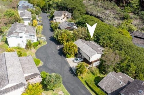 1631 Kalaniiki St, Honolulu HI  96821-1219 exterior