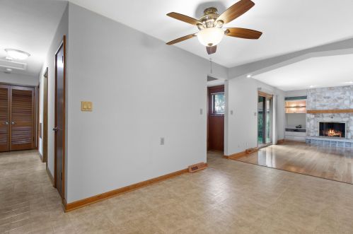 2231 Mallory Ave, Milwaukee WI 53221-4262 exterior