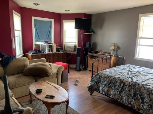 448 Admiral St, Providence RI 02908-2417 exterior