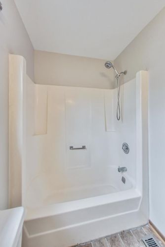 1312 Creighton Ave, Naperville IL 60565-2954 exterior