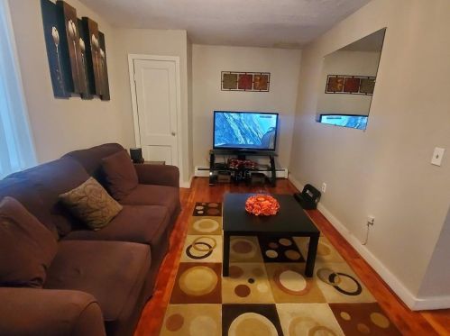 272 Smith St, Providence RI 02911-3307 exterior