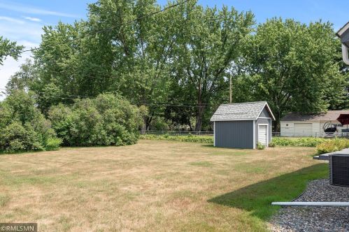 2083 Floral Dr, Saint Paul MN 55110-3849 exterior