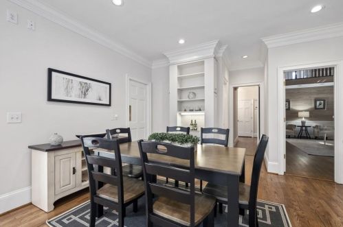 3211 Cir Oaks Dr, Atlanta GA 30339-4316 exterior