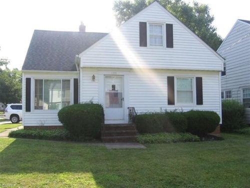 1331 Churchill Rd, Cleveland OH  44124-1353 exterior