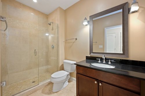 1452 Blackhawk St, Chicago IL 60610-1170 exterior