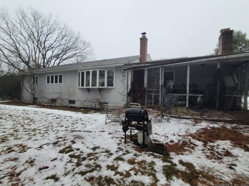 26 Harrison St, Windsor Locks, CT 06096-2717