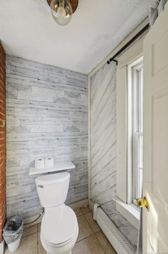 305 Francis St, New Britain CT  06053-3057 exterior