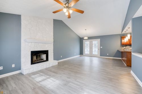 6305 Crystal Cove Trl, Gainesville, GA 30506-5798