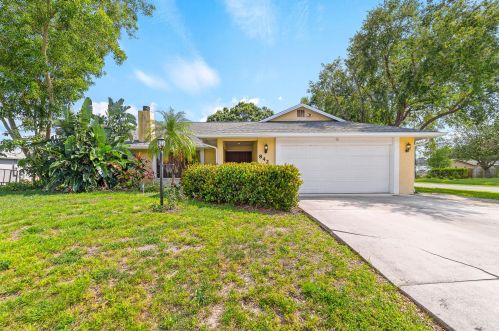 842 Streamlet Ave, Fort Pierce, FL 34983-4659