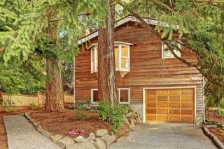 10732 Interlake Ave, Seattle WA  98133-8908 exterior