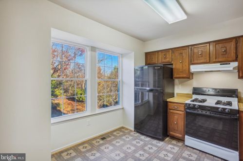 15901 Indian Hills Ter, Rockville MD 20855-2626 exterior