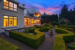 14429 3 Ave, Seattle WA  98177-4408 exterior