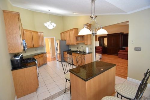 47 Berrios Hill Rd, Windsor, CT 06095-1000