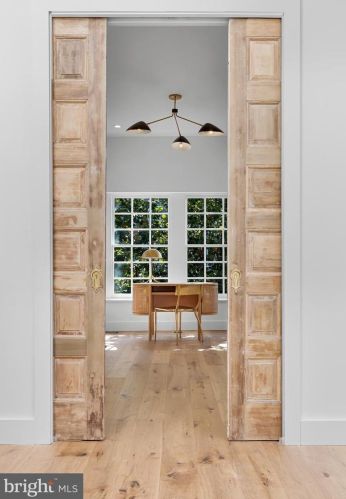 2013 Q St, Washington DC 20002-2373 exterior