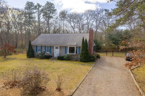 250 Candlewood Dr, Eastham MA 02642-2288 exterior