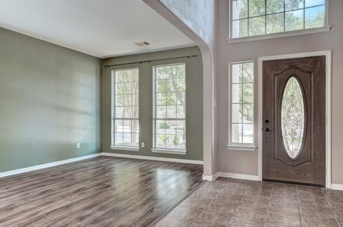 4233 Canyon Glen Cir, Austin TX  78732-2185 exterior