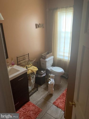 53 28th St, Camden NJ 08105-1256 exterior