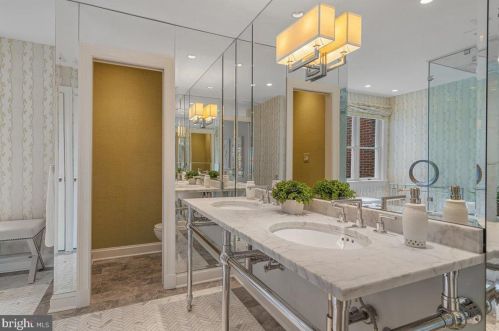 613 Royal St, Alexandria VA  22314-2031 exterior